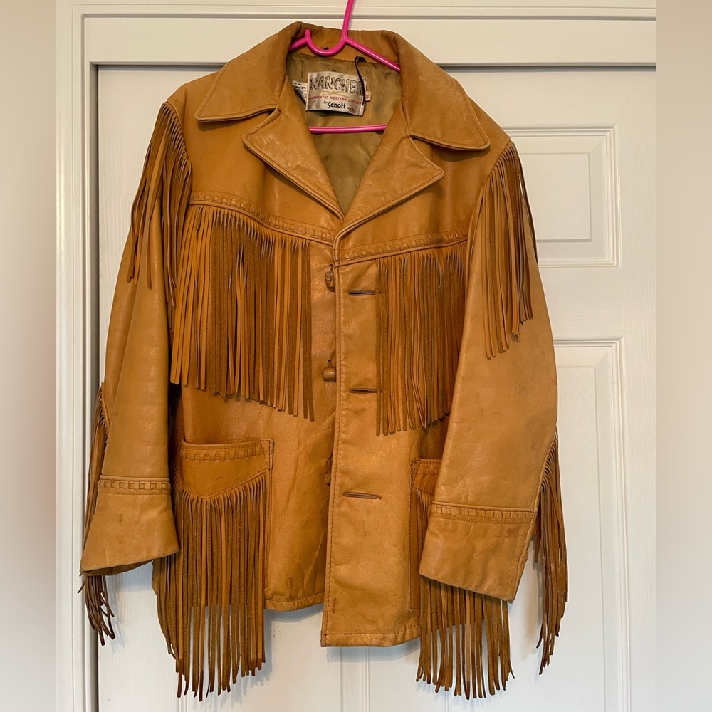 Men’s Vintage Leather Fringe Jacket. Size Large (40)